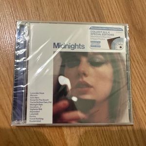 SIGNED Taylor Swift Midnights moonstone blue edition CD